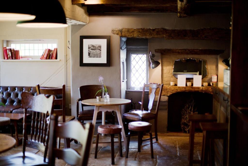 The Old House Inn Burstow Esterno foto