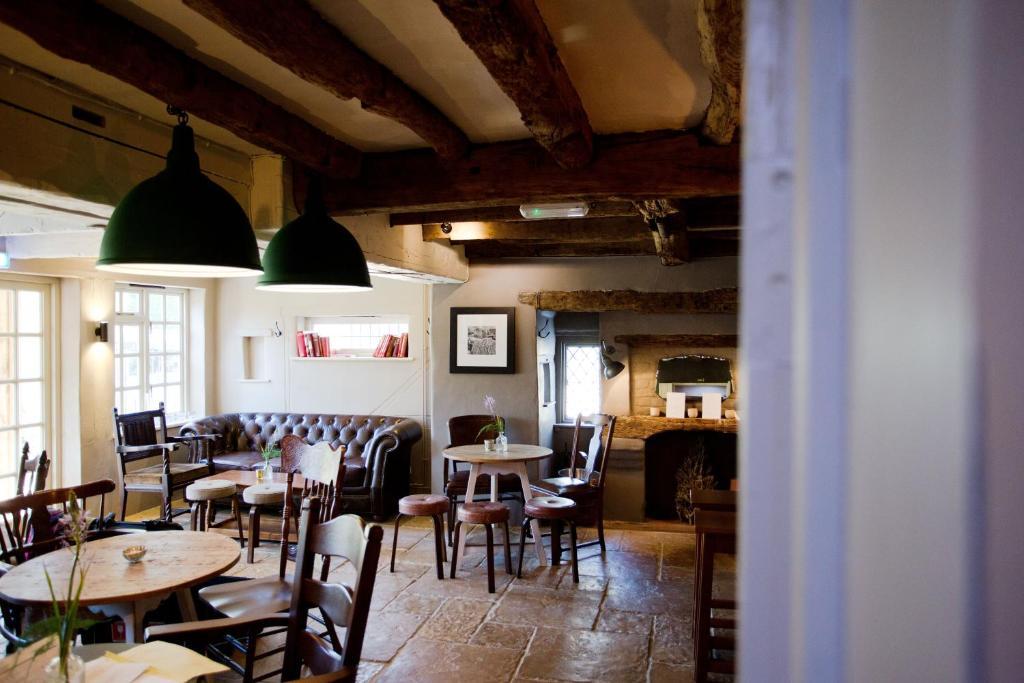 The Old House Inn Burstow Esterno foto